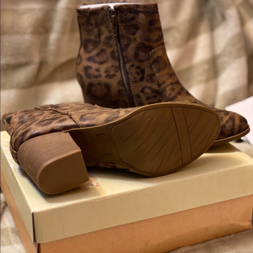 Leopard Booties - Picture 2 of 2